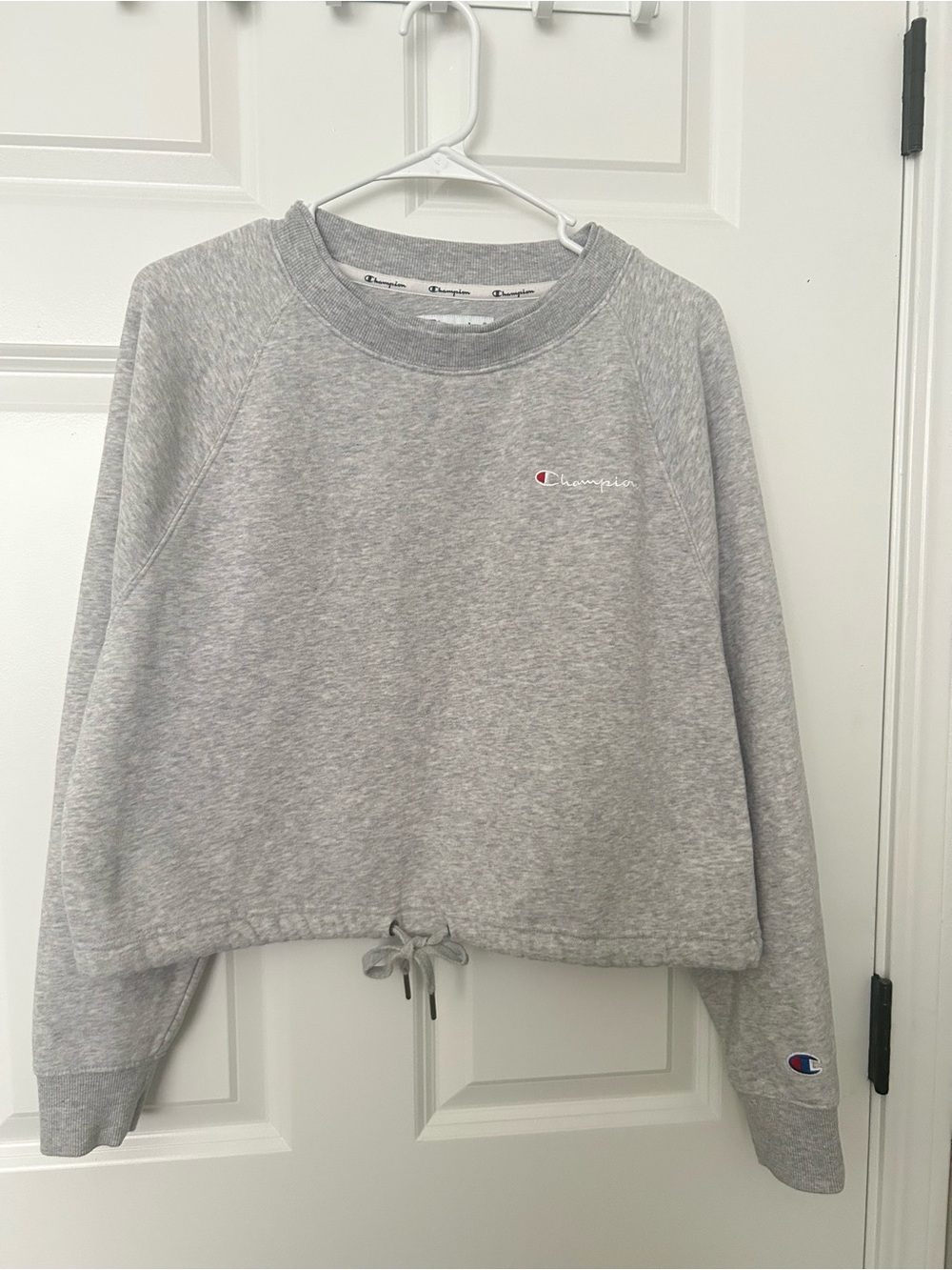 Champion Light Gray Women's Cropped Crewneck Sweatshirt
